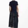 Theoutfithaus.shop210f12a40e 4