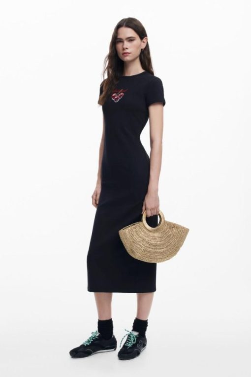 Theoutfithaus.shop235598761b 2
