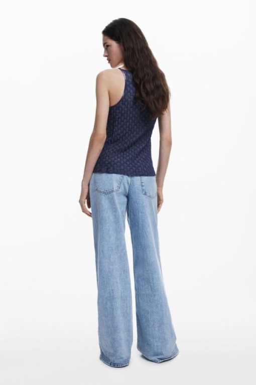 Theoutfithaus.shop323093fa30 4