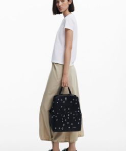 Theoutfithaus.shop3e37fcb4ff 2