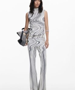 Theoutfithaus.shop53007f3784 1