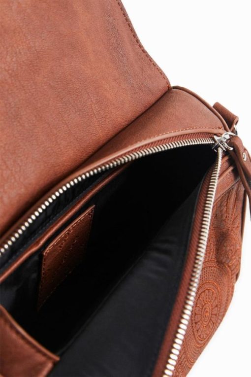 Theoutfithaus.shop5b6b6fa055 5