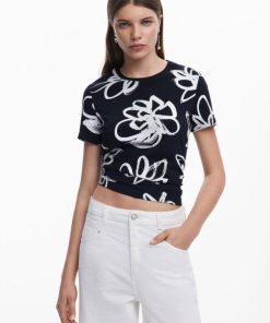 Theoutfithaus.shop62b02233a8 1