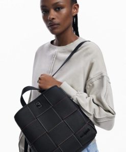 Theoutfithaus.shop80b0e25343 2