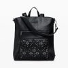 Theoutfithaus.shop8a2394e374 1