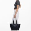 Theoutfithaus.shop9745e306f7 2