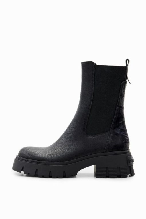 Theoutfithaus.shopab030a7303 1