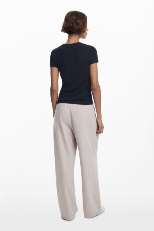 Theoutfithaus.shopf4a161abc5 4